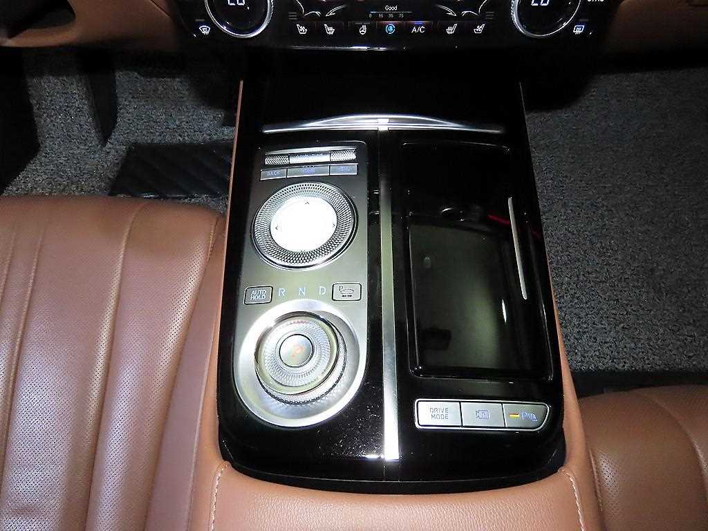 Genesis G80 - Vista 12