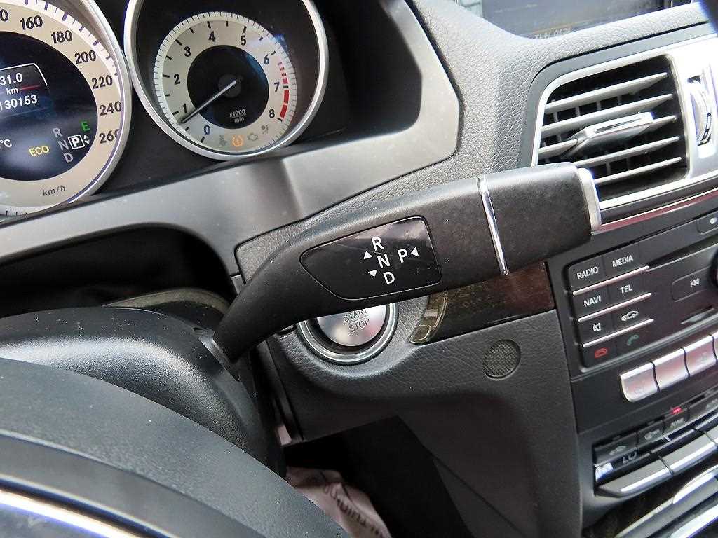 Mercedes Benz E class - Vista 10