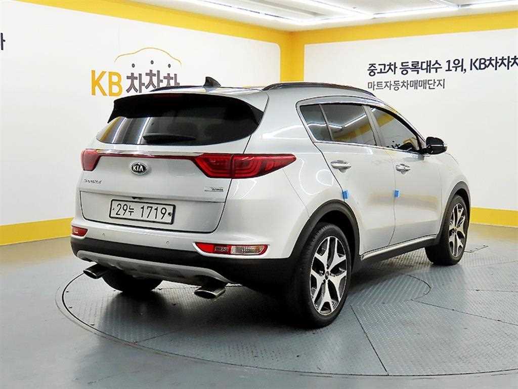 KIA Sportage - Vista 4