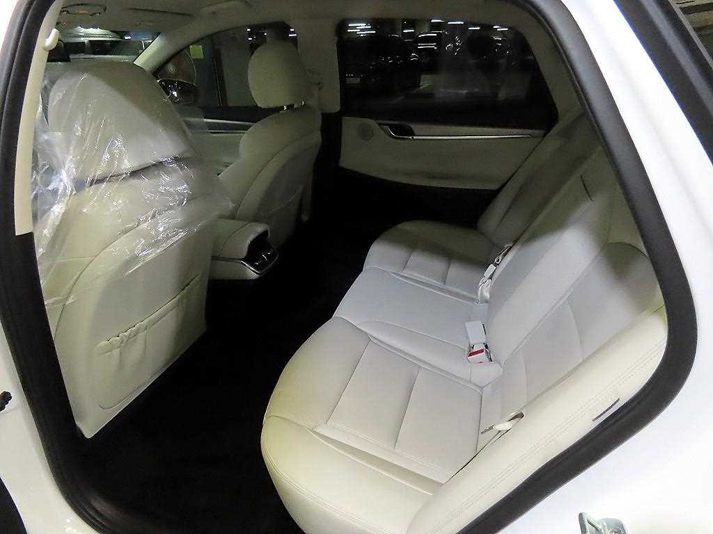 HYUNDAI Grandeur - Vista 8