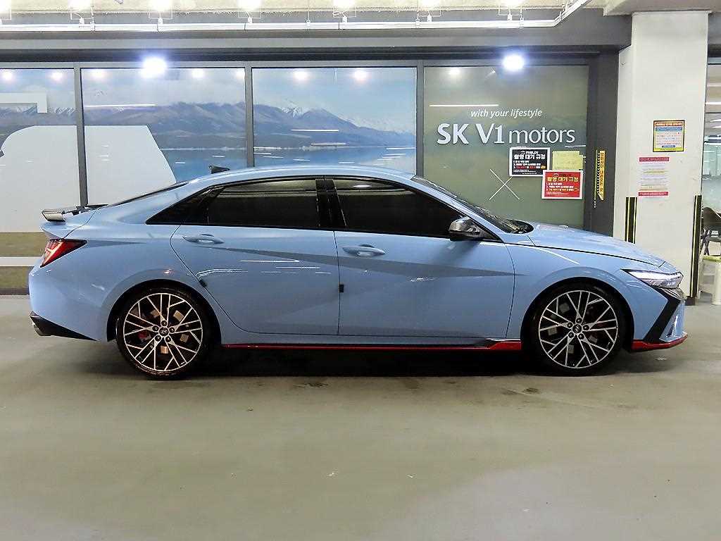 HYUNDAI Avante - Vista 3