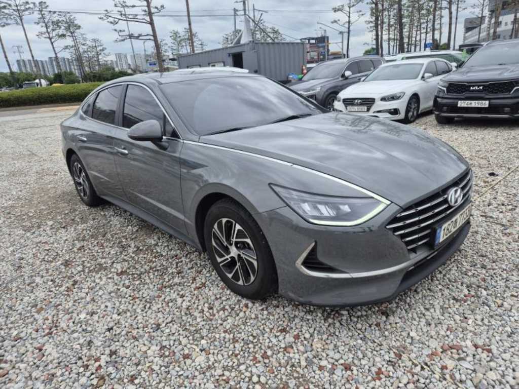 HYUNDAI Sonata - Vista 2