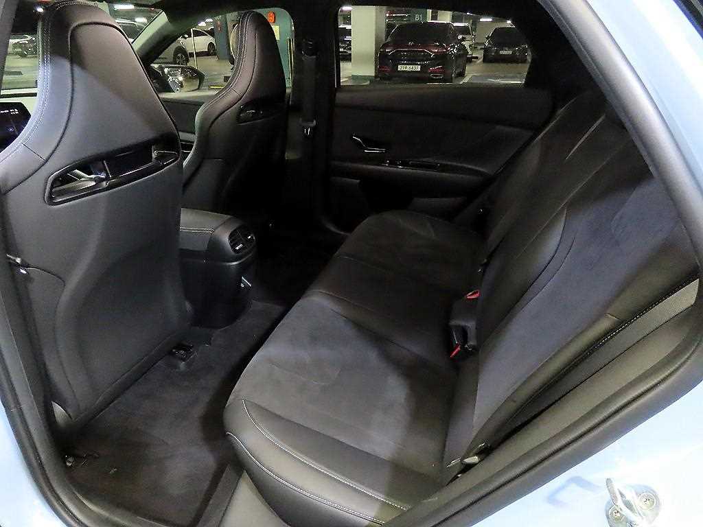 HYUNDAI Avante - Vista 7