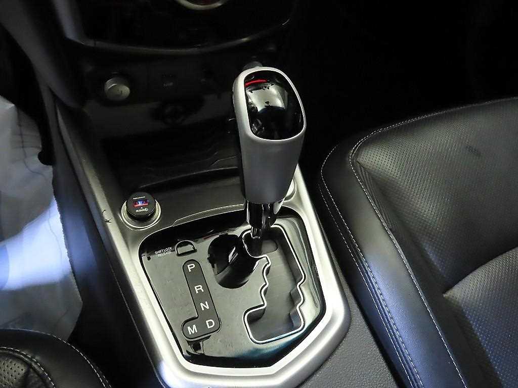 Ssangyong Tivoli - Vista 12