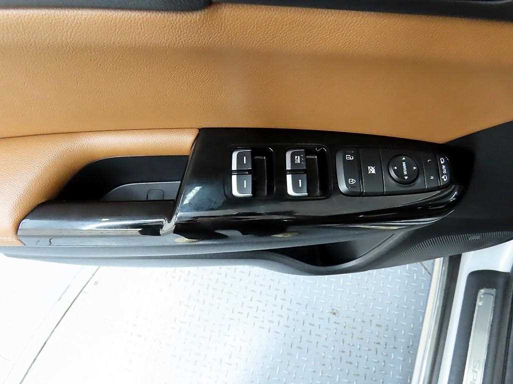 KIA Sportage - Vista 11