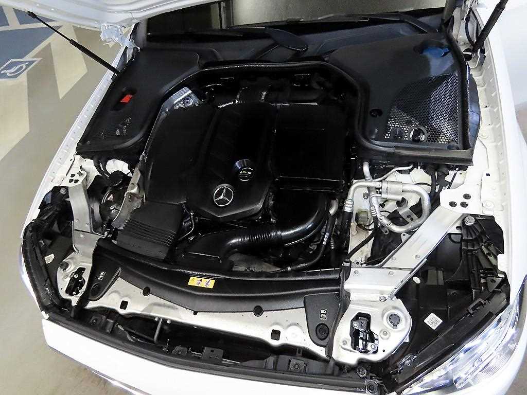 Mercedes Benz E class 2017 Blanco - Importación desde Corea - HF Imports Iquique - Foto 19