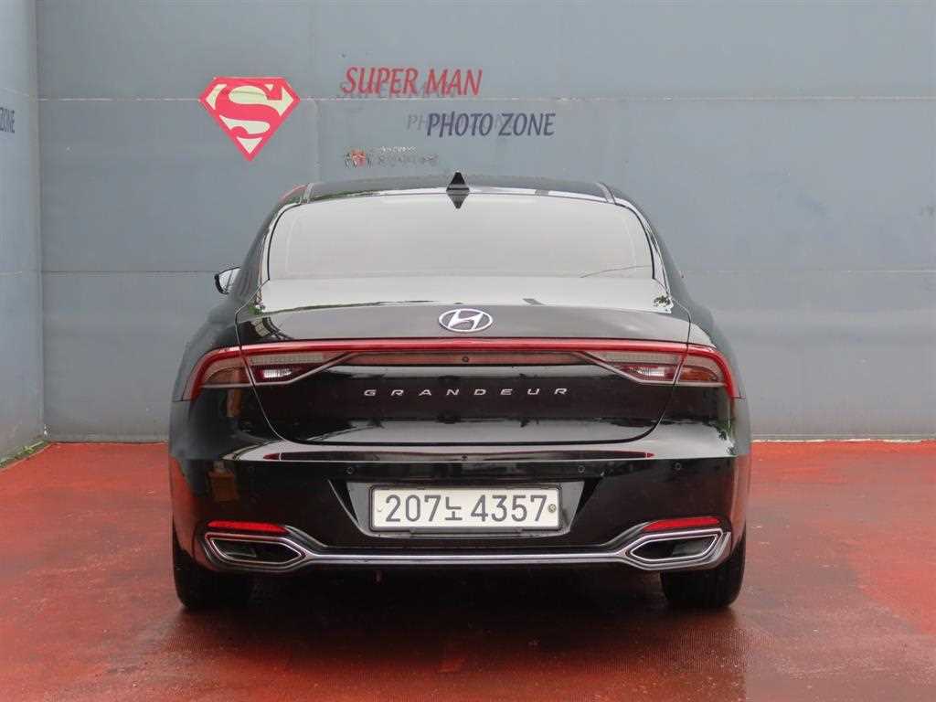 HYUNDAI Grandeur - Vista 3