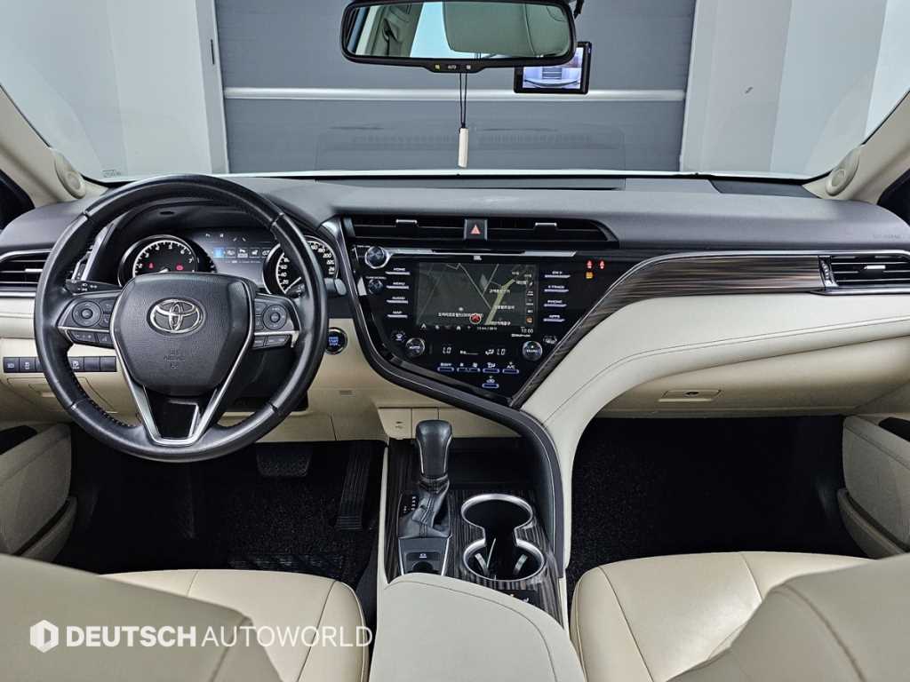 Toyota Camry - Vista 7