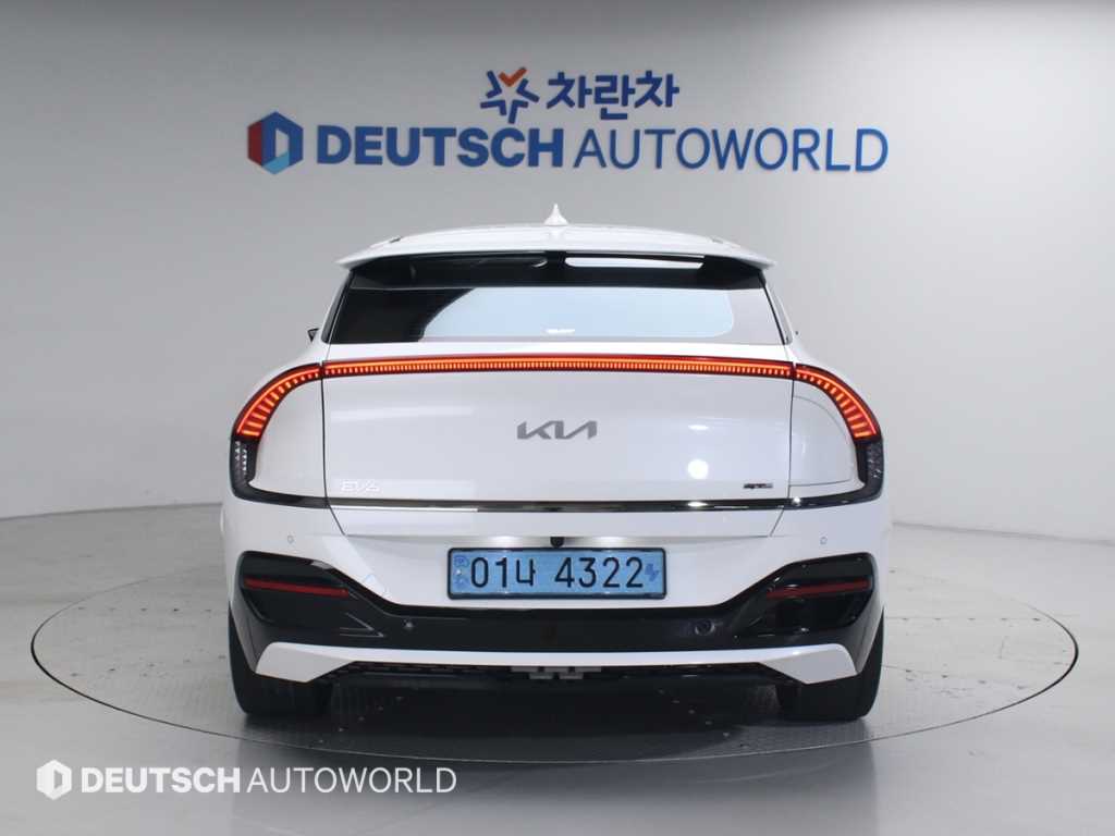KIA EV6 - Vista 4
