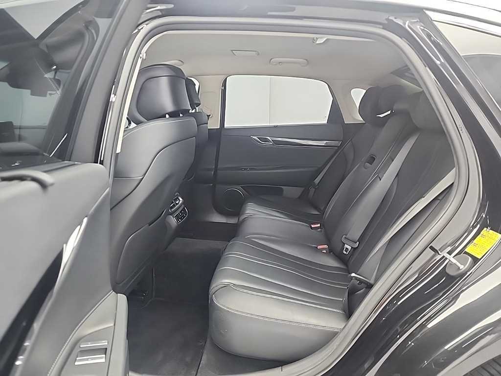 Genesis G80 - Vista 12