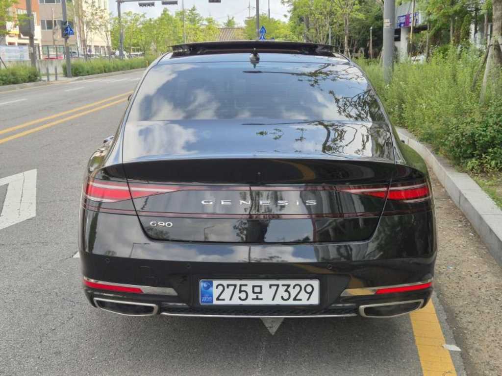 Genesis G90 - Vista 6