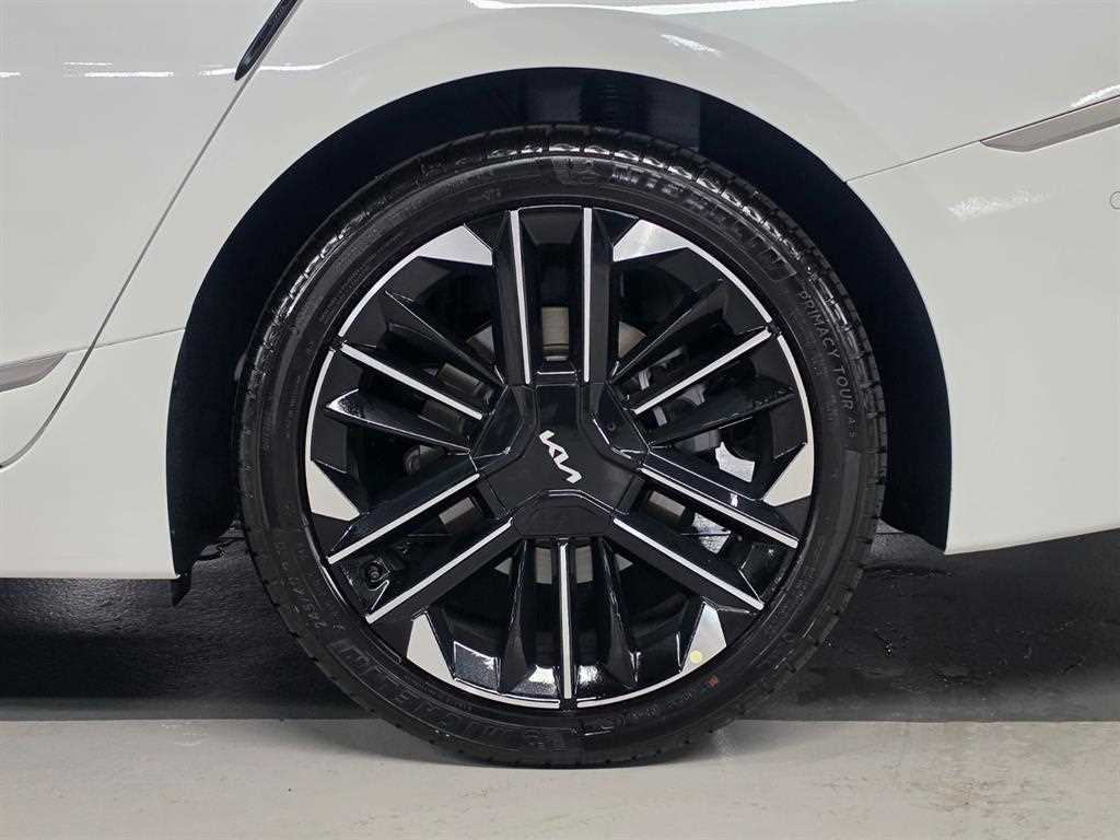 KIA K8 - Vista 5