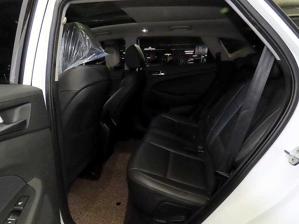HYUNDAI Tucson - Vista 7
