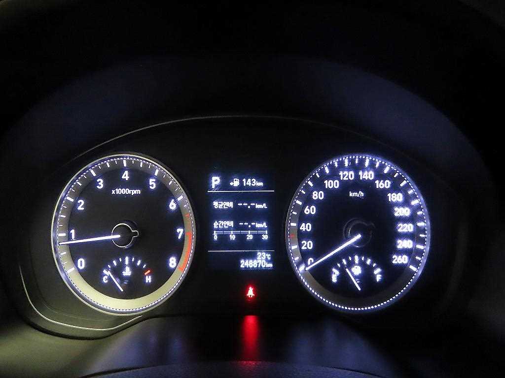 HYUNDAI Grandeur - Vista 6