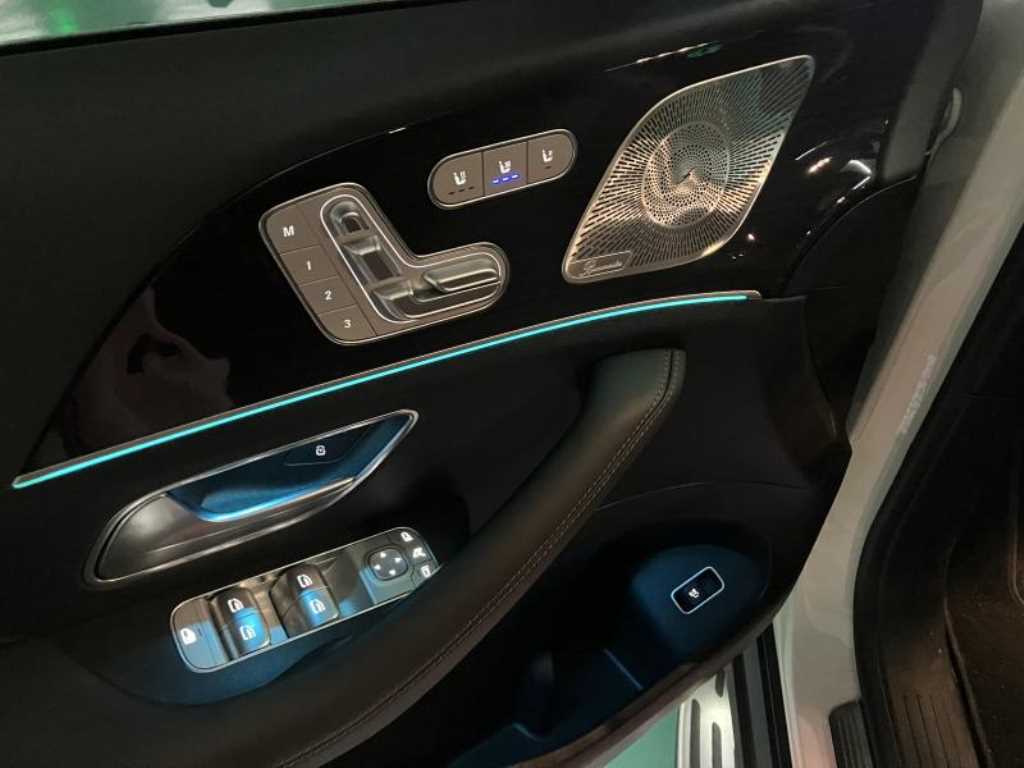 Mercedes Benz GLE Class - Vista 7