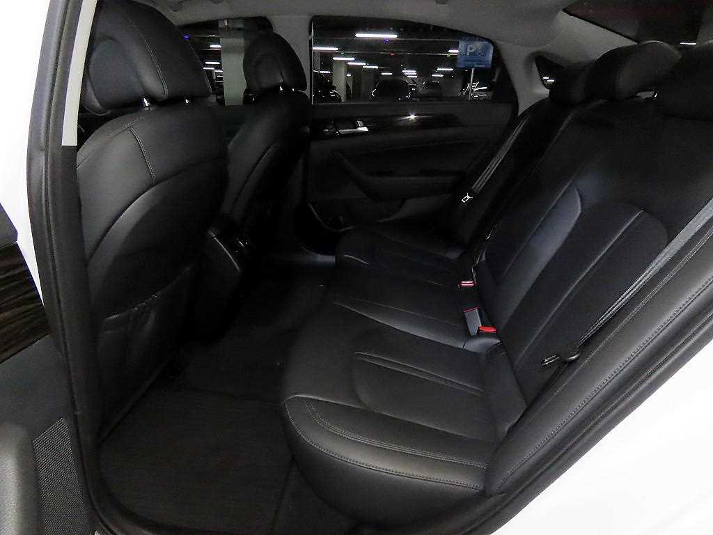 HYUNDAI Sonata - Vista 7