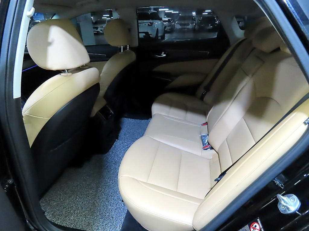 KIA K7 - Vista 7