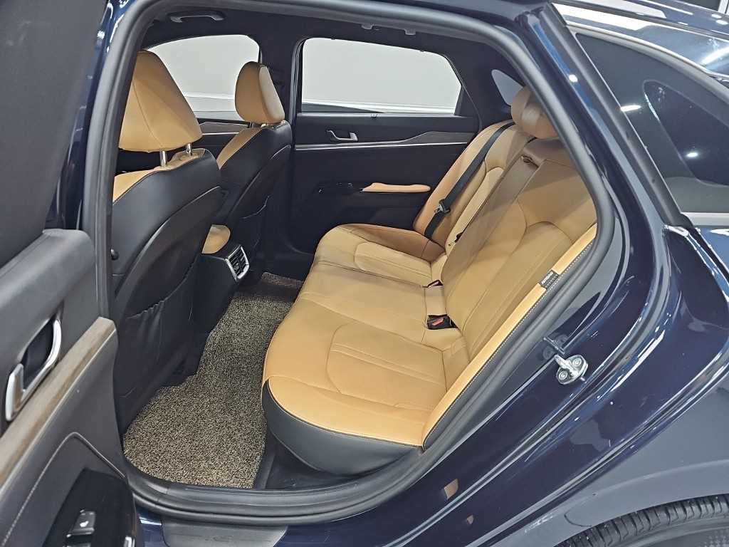 KIA K5 - Vista 12