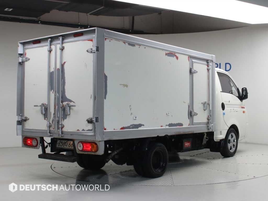 Small Truck Cargo (small) - Vista 2