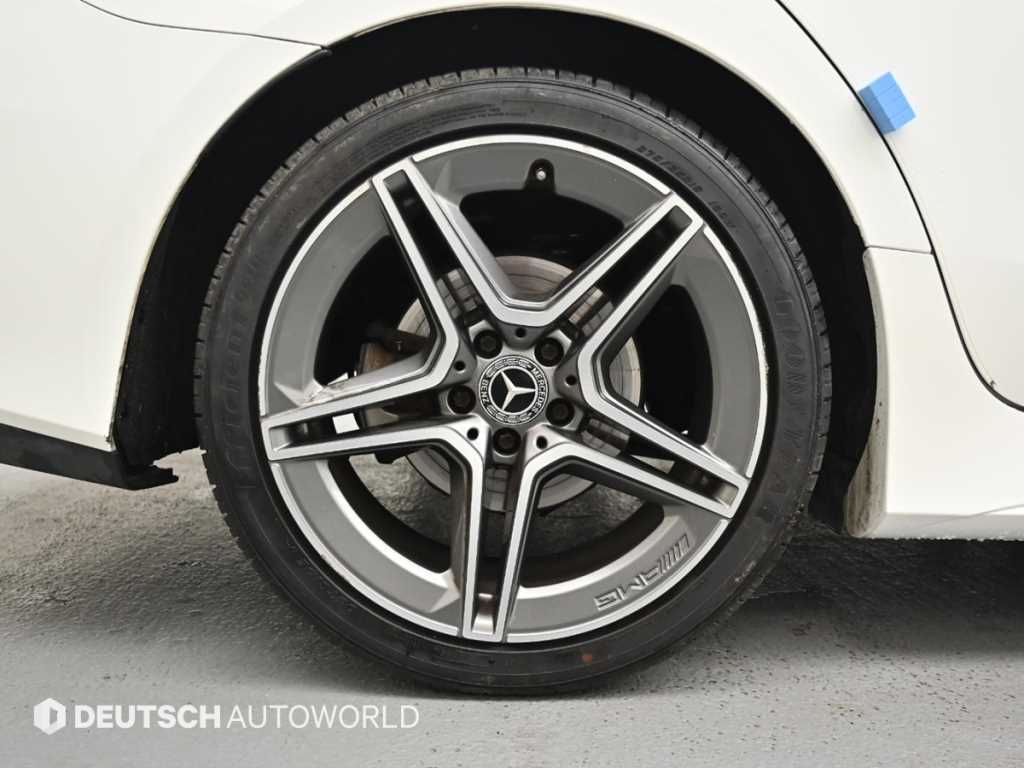 Mercedes Benz CLS Class - Vista 5