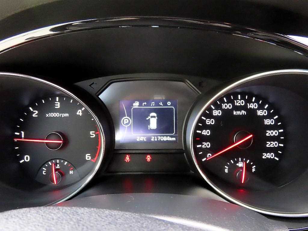 KIA Carnival - Vista 10
