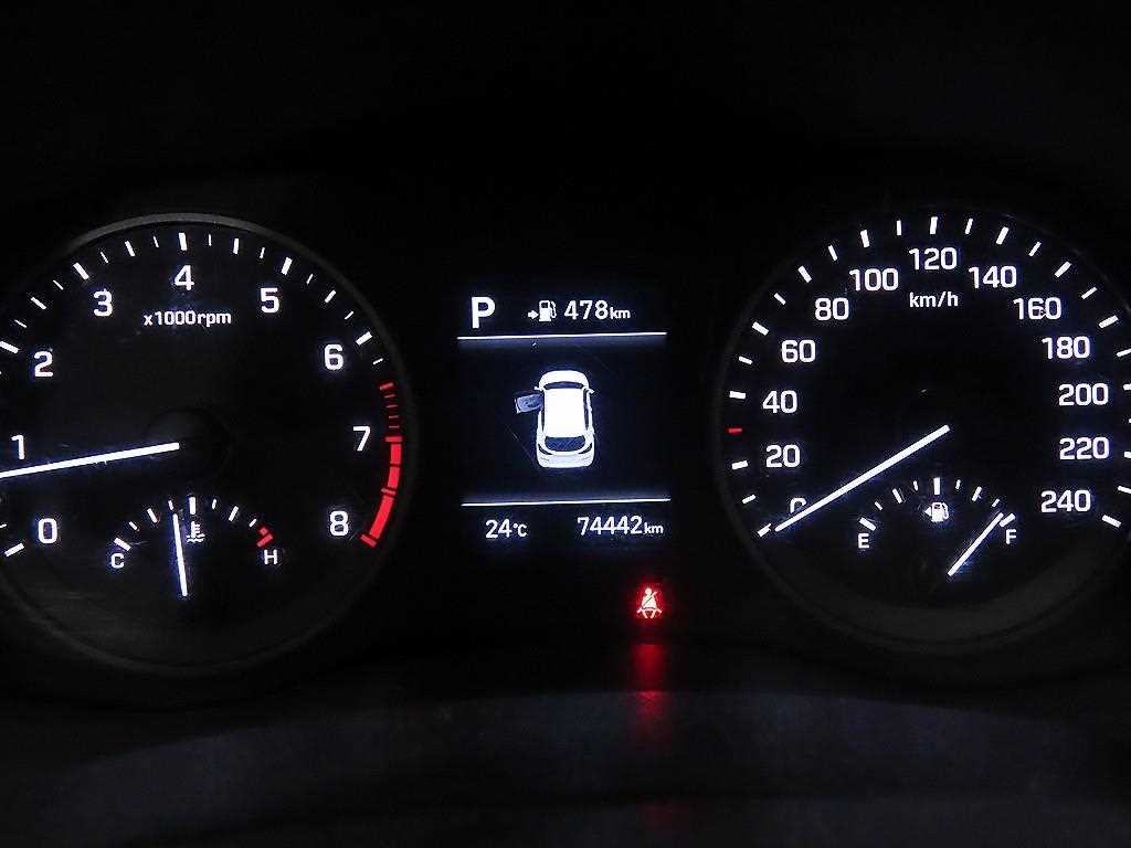 HYUNDAI Tucson - Vista 9
