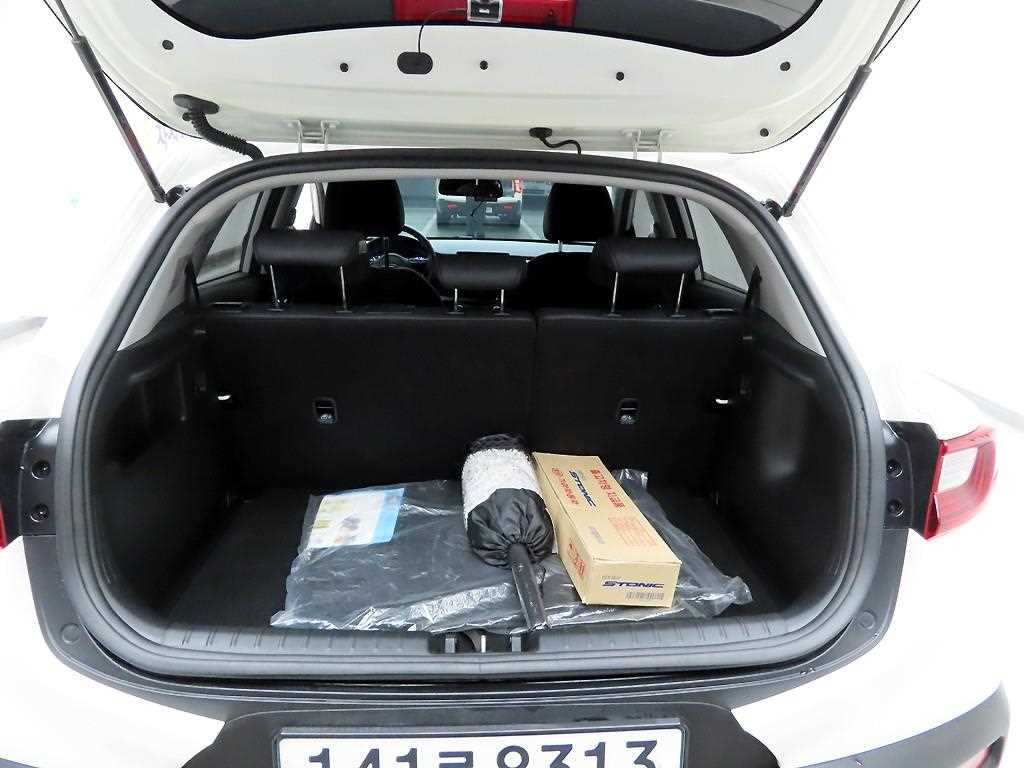 KIA Stonic - Vista 5