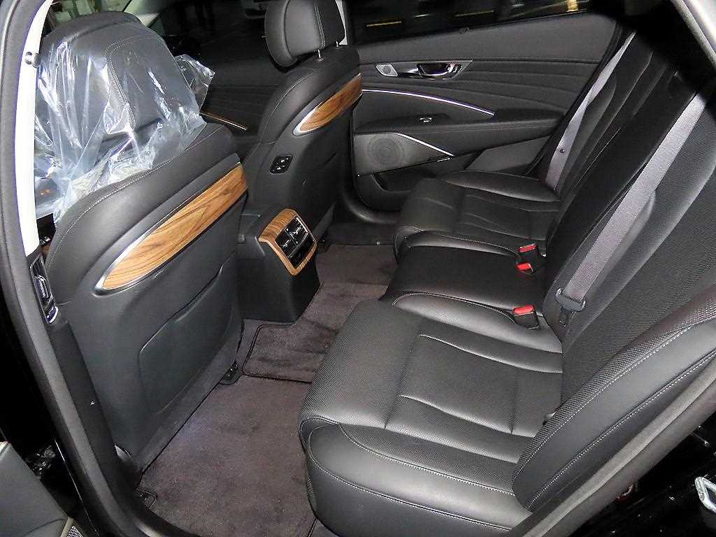 KIA K9 - Vista 7