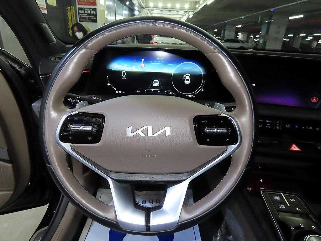 KIA K8 - Vista 8