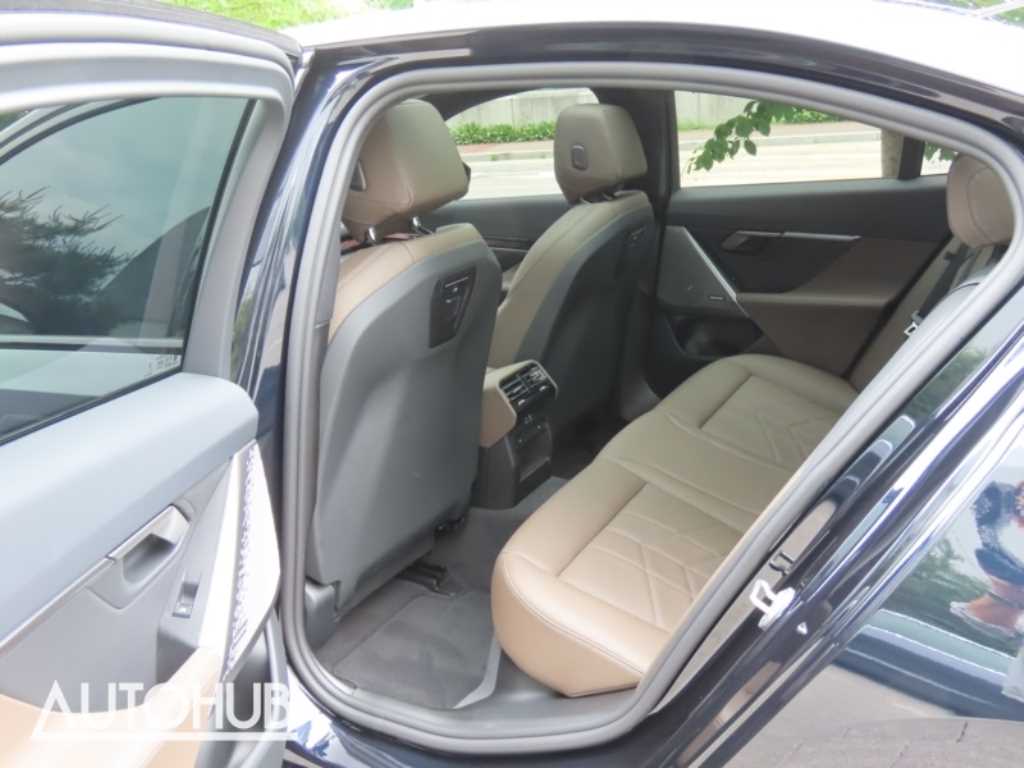BMW 5 Series 2025 - Importación desde Corea - HF Imports Iquique - Foto 13