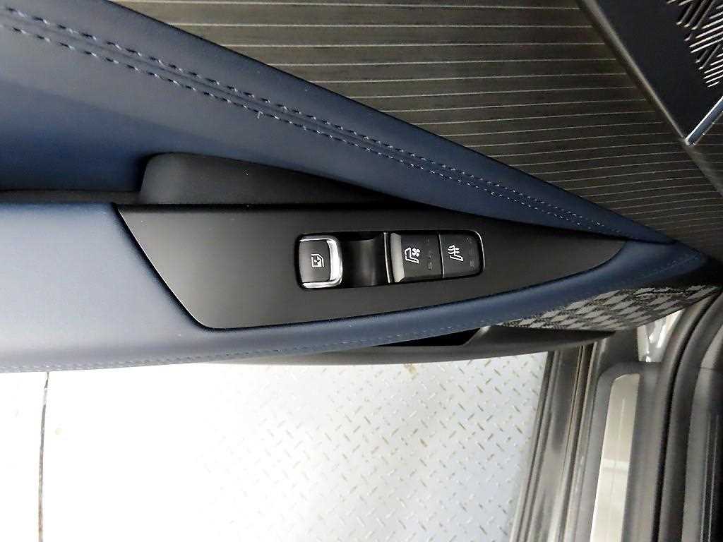 KIA K8 - Vista 12