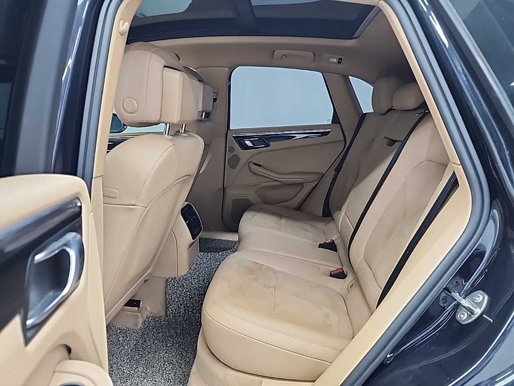 Porsche Macan - Vista 12