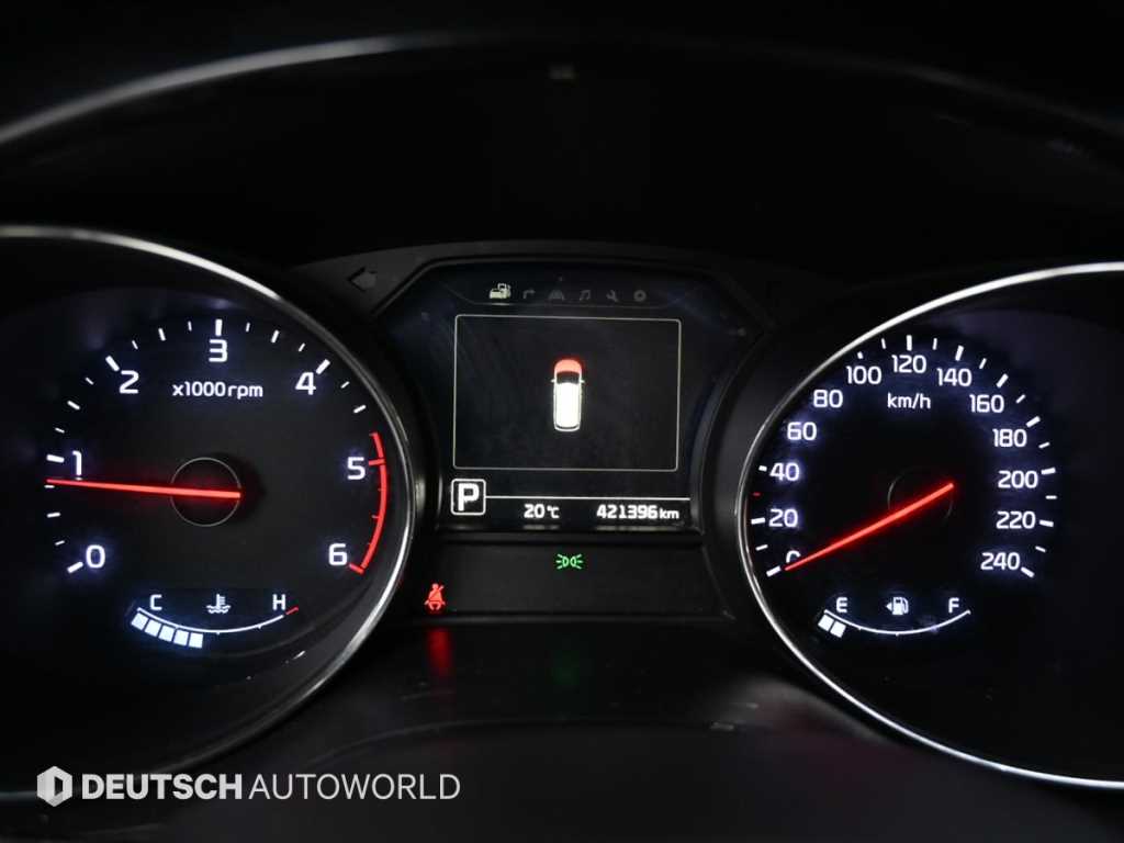 KIA Carnival - Vista 8