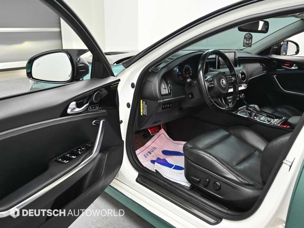 KIA Stinger - Vista 11