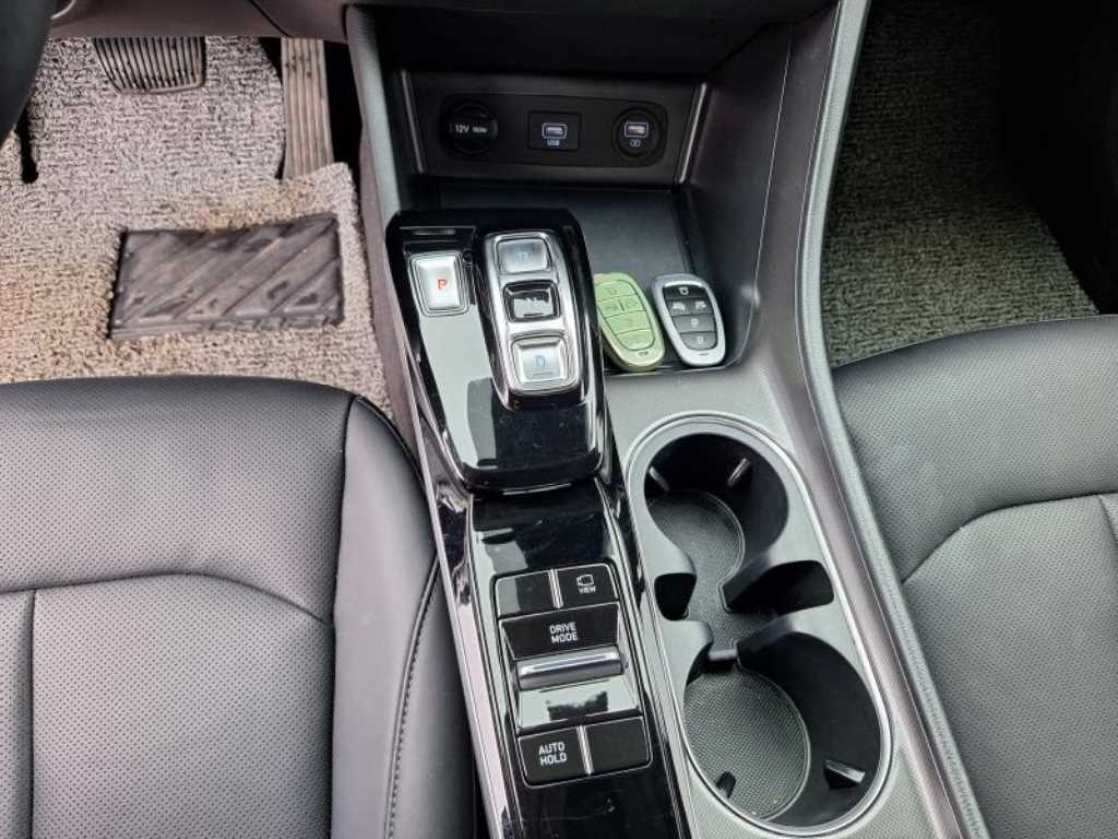 HYUNDAI Sonata - Vista 12