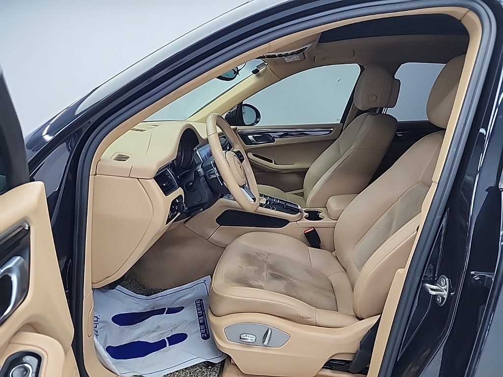 Porsche Macan - Vista 11