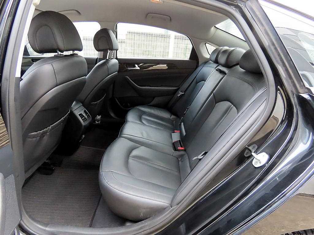 HYUNDAI Sonata - Vista 6