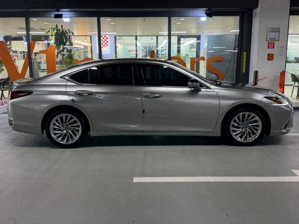 Lexus ES - Vista 4