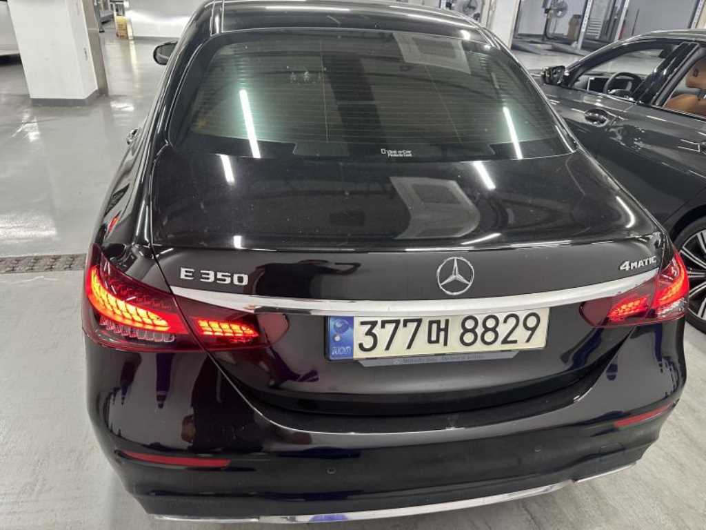 Mercedes Benz E class - Vista 3