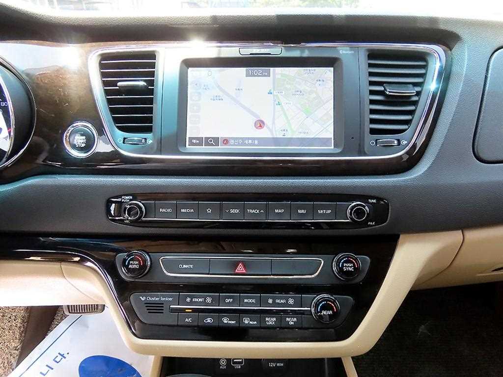 KIA Carnival 2019 Blanco - Importación desde Corea - HF Imports Iquique - Foto 13