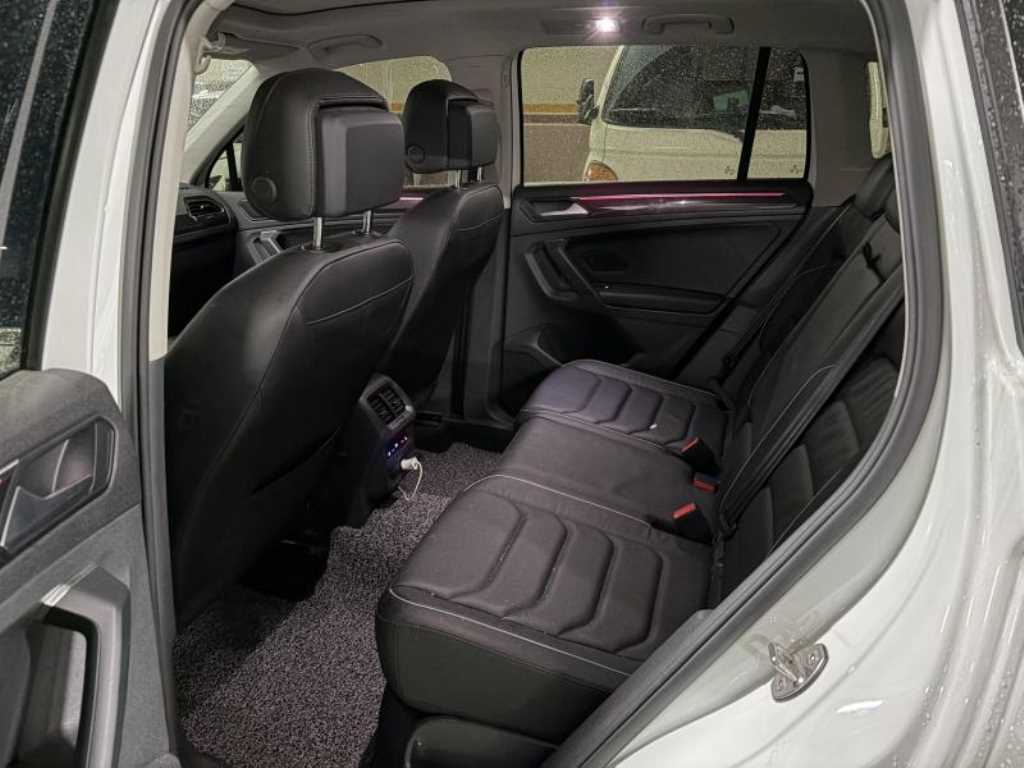 Volkswagen Tiguan - Vista 7