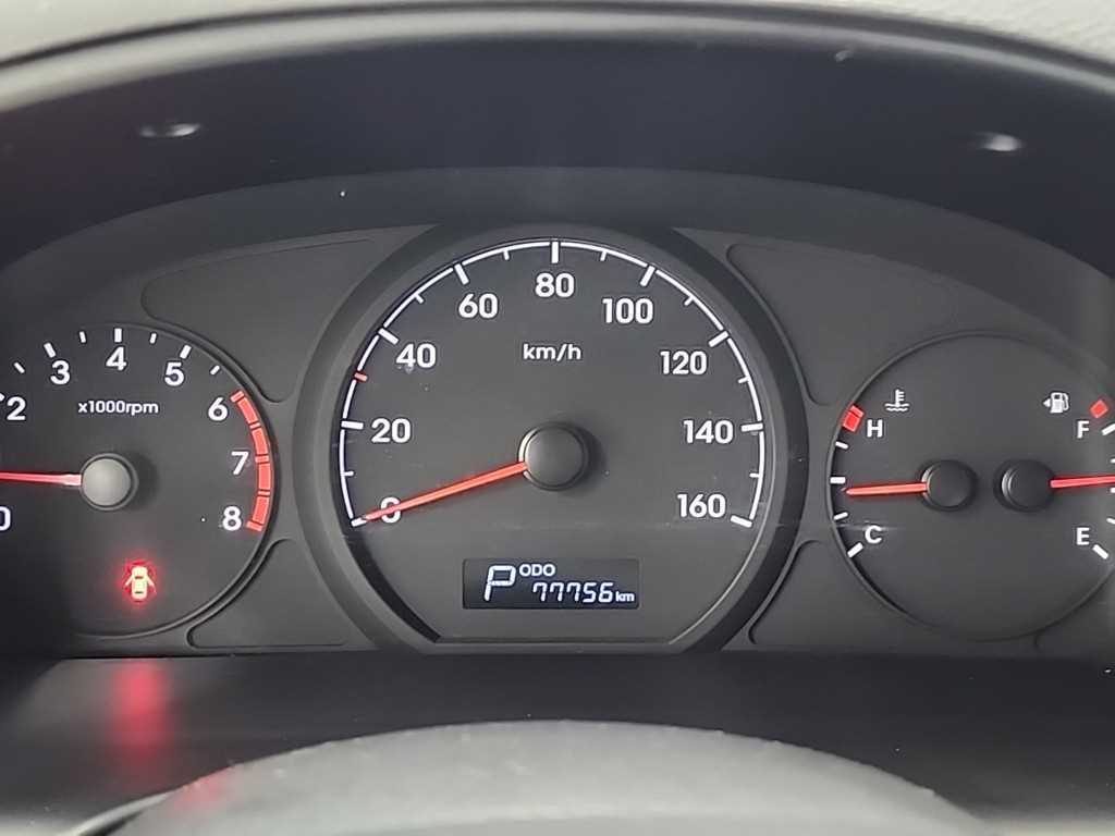HYUNDAI Starex - Vista 6