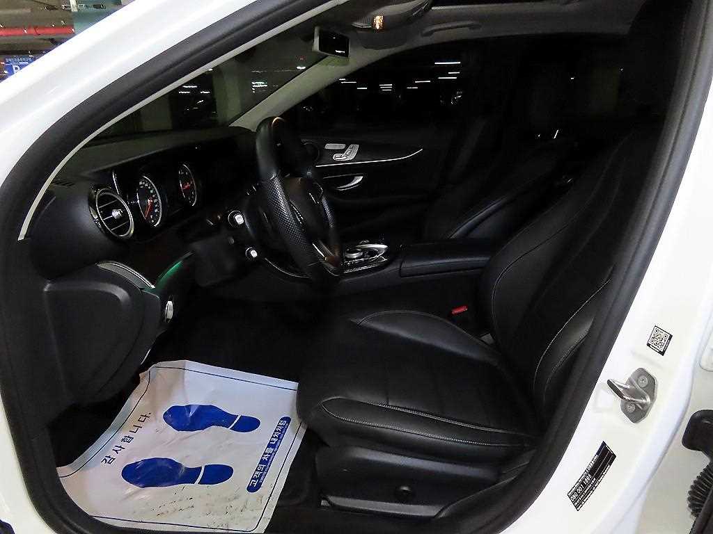 Mercedes Benz E class - Vista 6