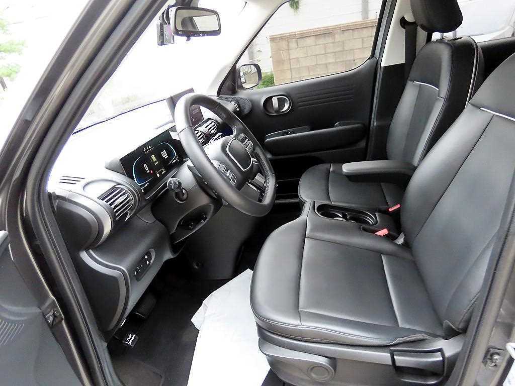 HYUNDAI Casper - Vista 5