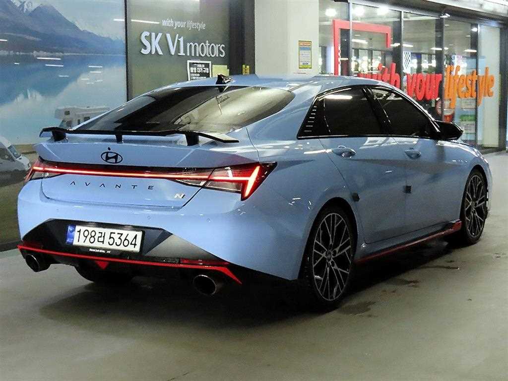 HYUNDAI Avante - Vista 4