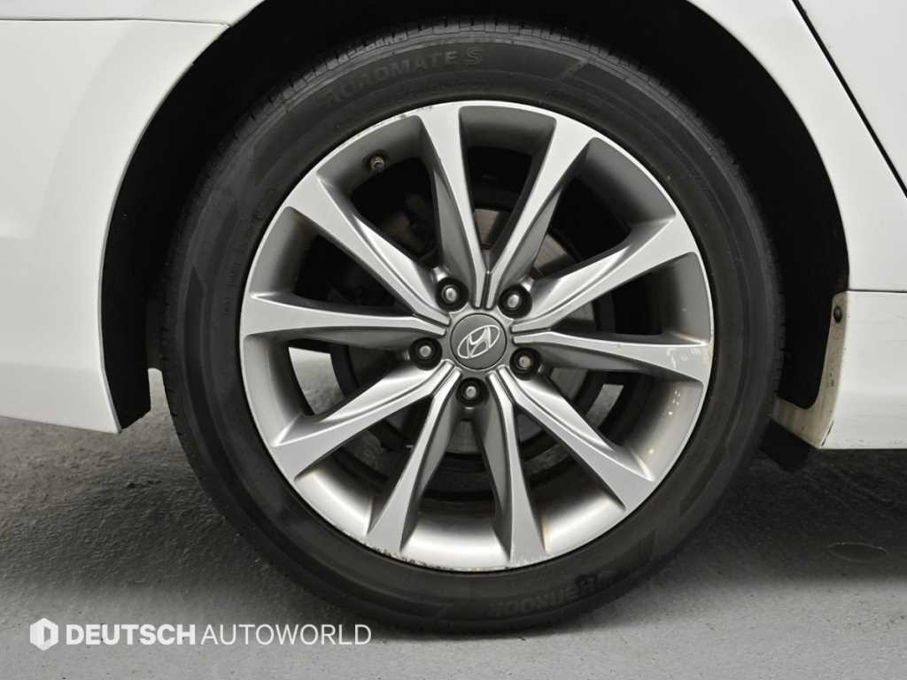 HYUNDAI Grandeur - Vista 5