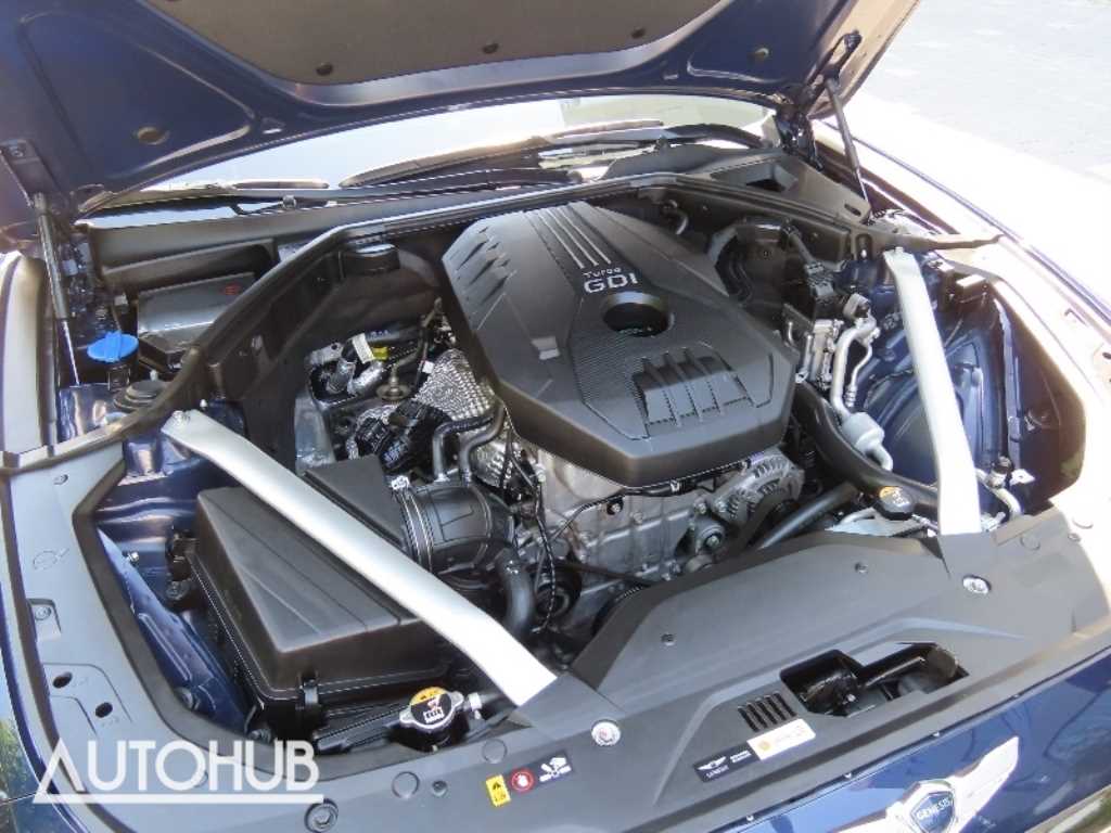 Genesis G70 - Vista 5