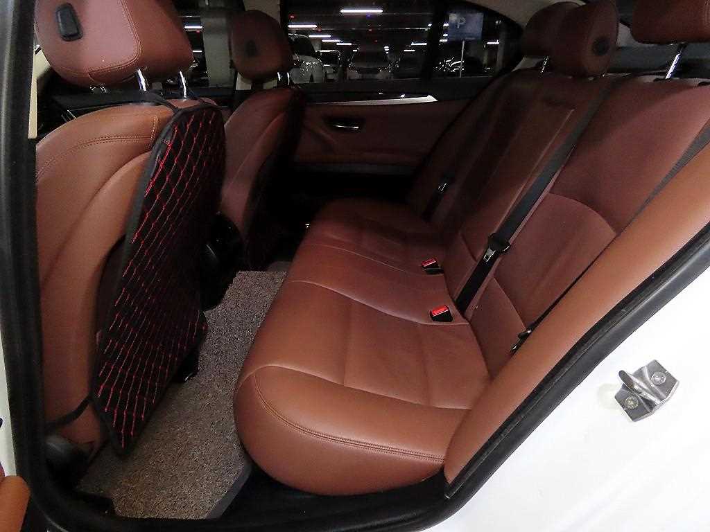 BMW 5 Series - Vista 8