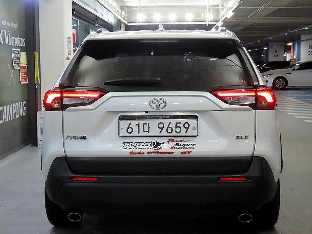 Toyota RAV4 - Vista 5