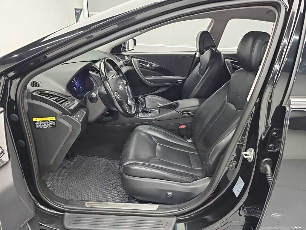 HYUNDAI Grandeur - Vista 11